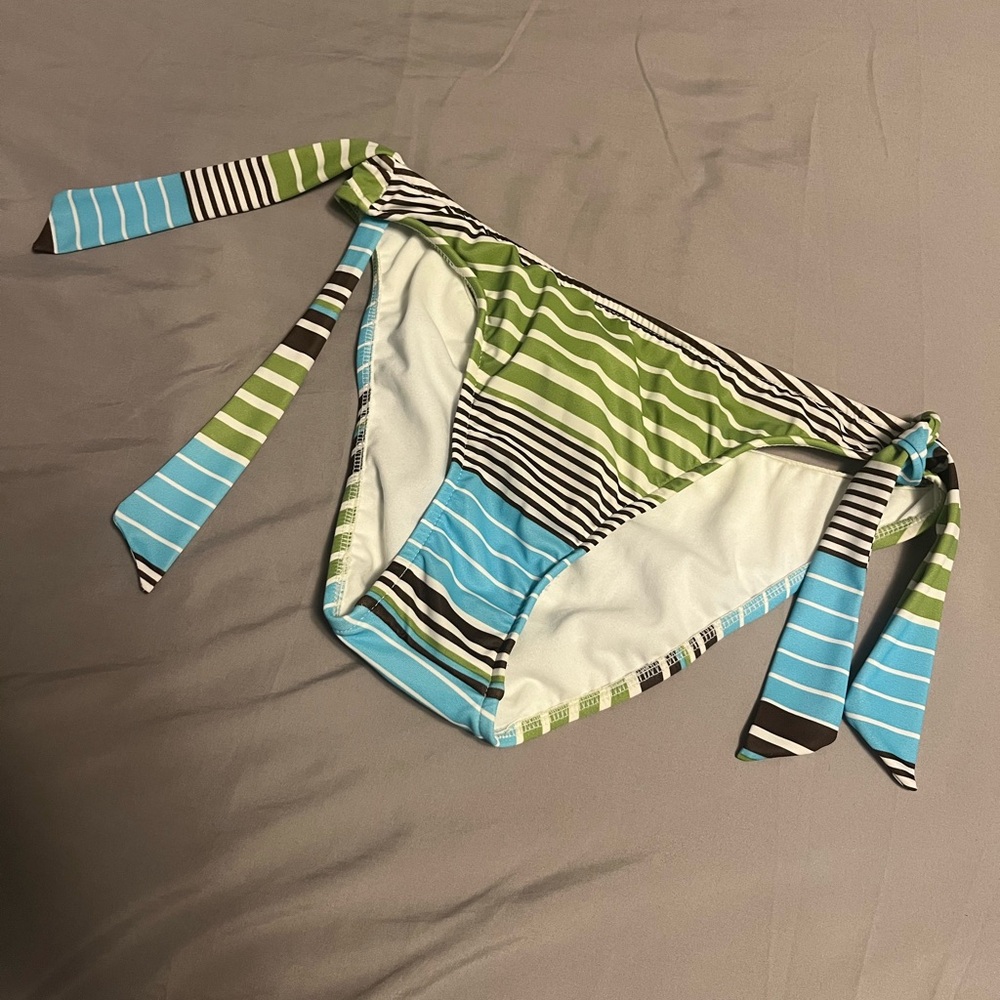 NWT Bikini bottom swim separate